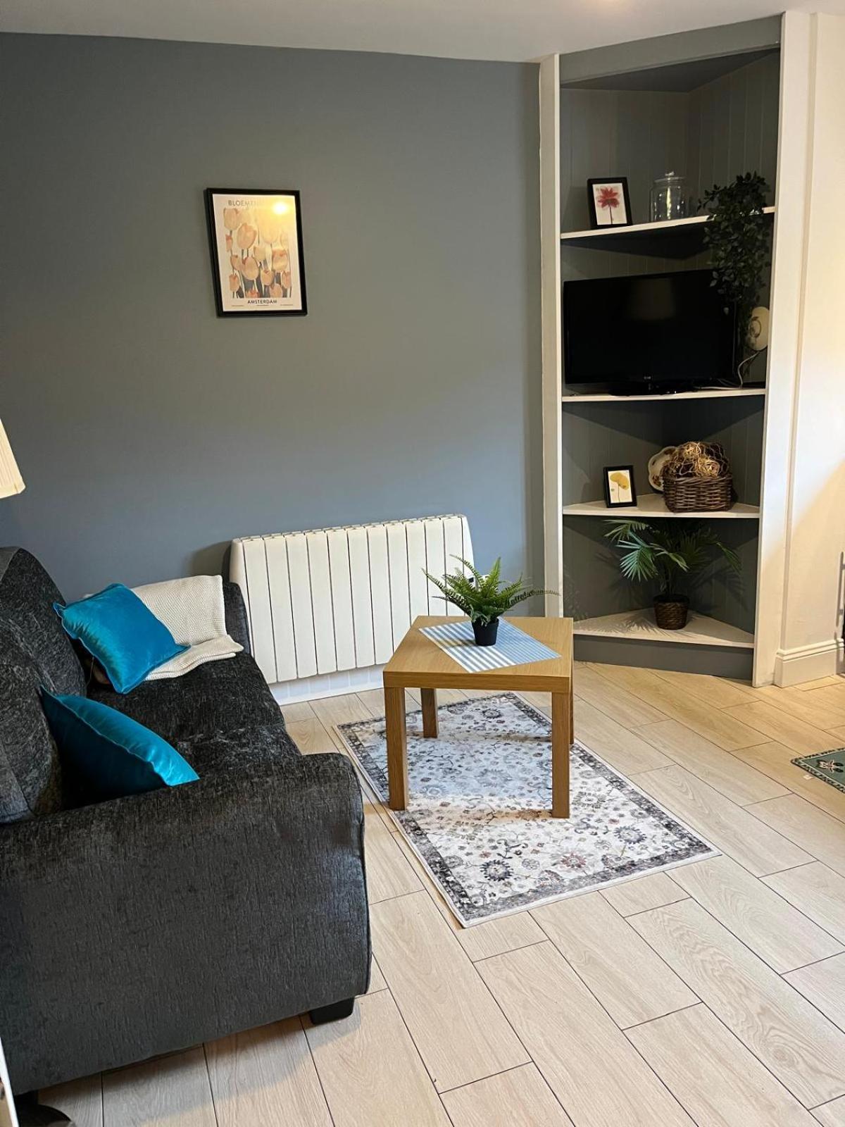 Woodquay Mews Apartment Голуей Екстериор снимка